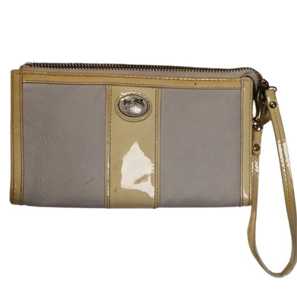 Coach Large Wristlet Ivory Leather Yellow Patent Trim, Pocket, Cash & Card Slots - Picture 1 of 11